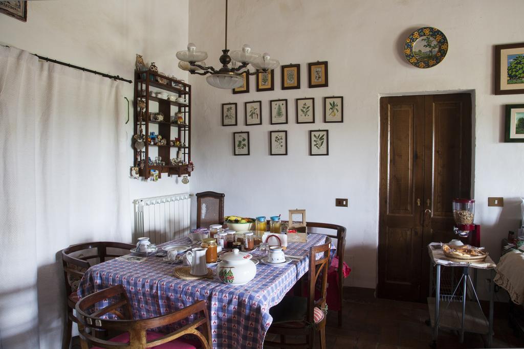 Agriturismo Santa Maria Торріта-ді-Сьєна Екстер'єр фото